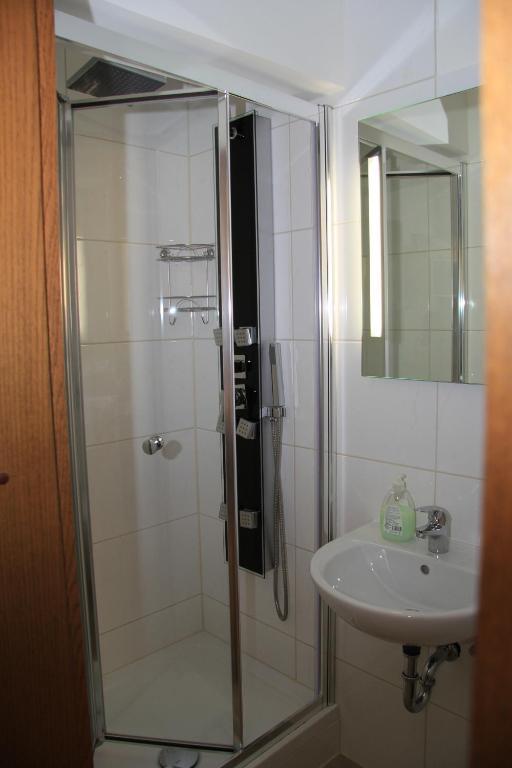 Waldhotel Albachmuehle Mit Albacher Stuben Wasserliesch Bilik gambar