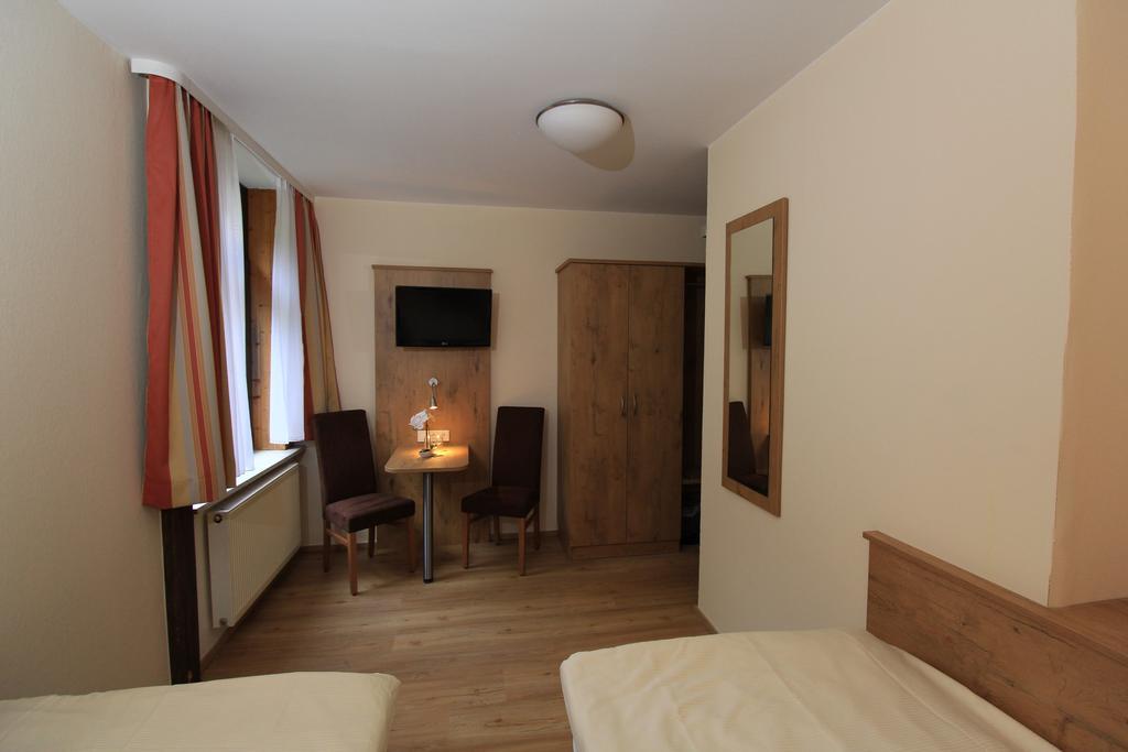 Waldhotel Albachmuehle Mit Albacher Stuben Wasserliesch Luaran gambar