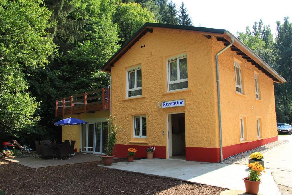 Waldhotel Albachmuehle Mit Albacher Stuben Wasserliesch Luaran gambar