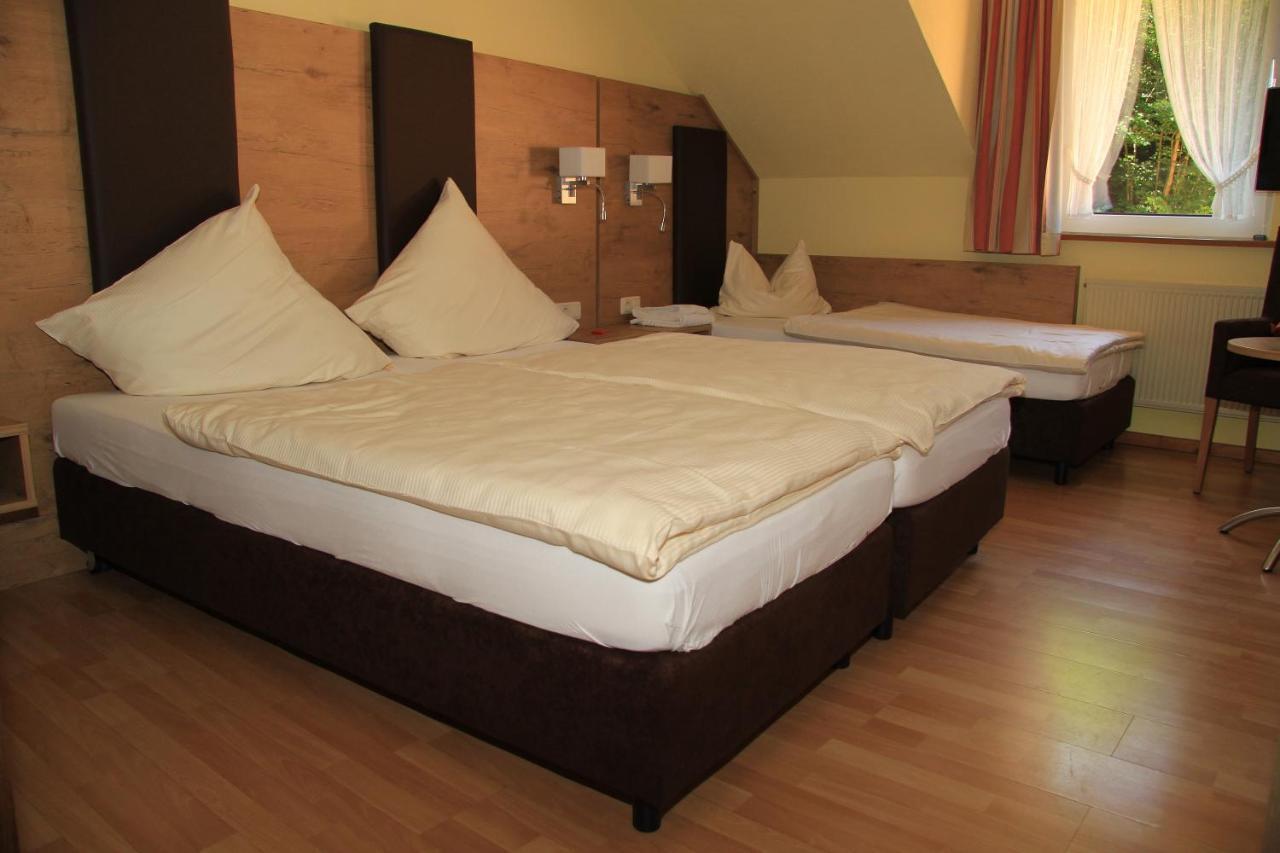 Waldhotel Albachmuehle Mit Albacher Stuben Wasserliesch Bilik gambar