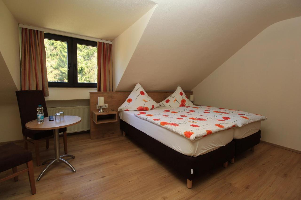 Waldhotel Albachmuehle Mit Albacher Stuben Wasserliesch Luaran gambar