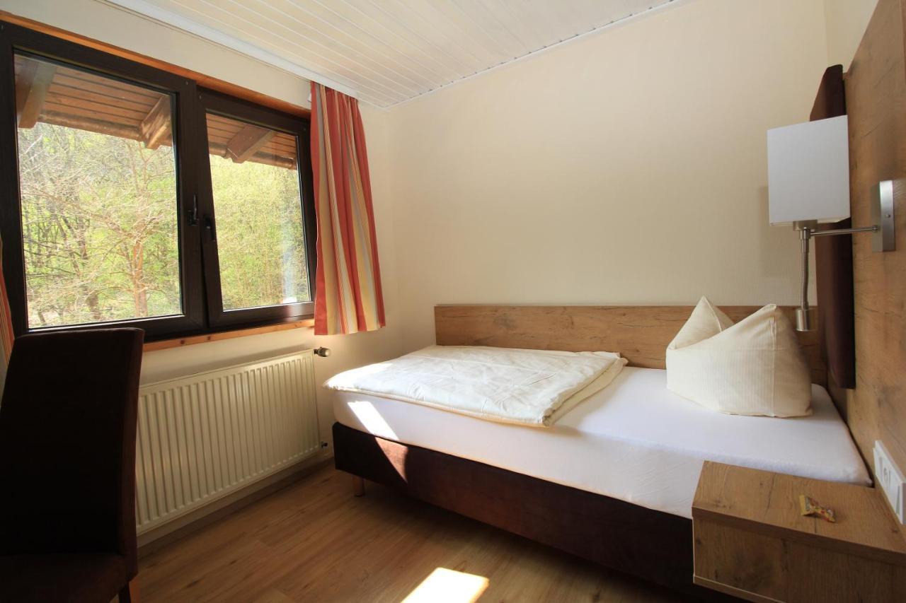 Waldhotel Albachmuehle Mit Albacher Stuben Wasserliesch Luaran gambar